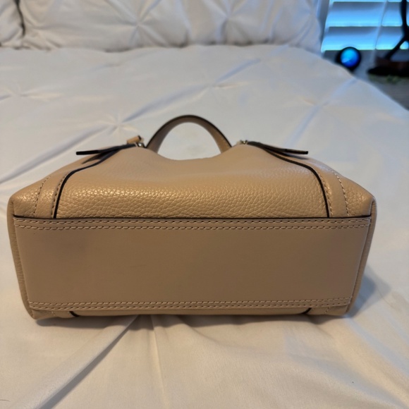 Michael kors purse - Picture 3 of 4